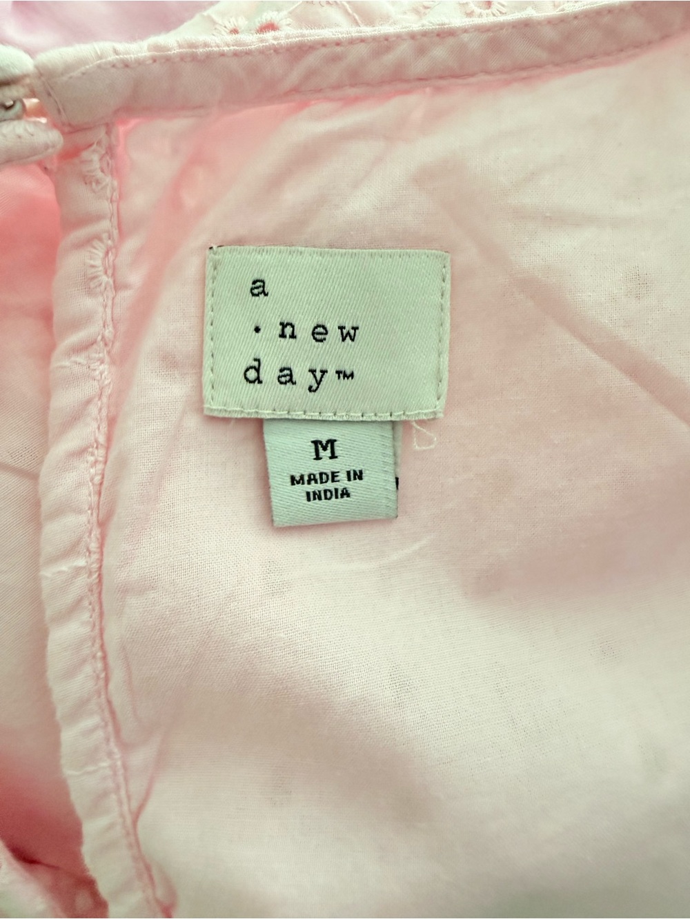 a new day Cotton‎ Pink Puff Sleeve Eyelet Top Sz:M Coquette Feminine Romantic - Picture 2 of 12